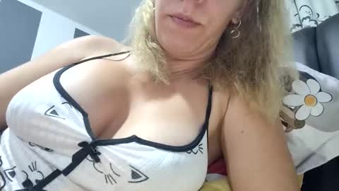 Lisa -  online show from September 16, 2025, 6:09 pm