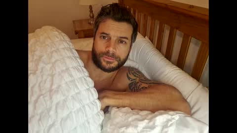 Snapshot of pete_le_meat chatting on February 3, 2026, 6:40 am pete_le_meat online show from February 3, 2026, 6:40 am