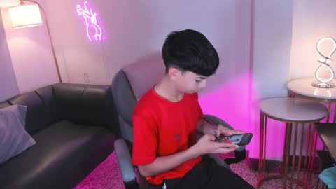 Peter online show from November 9, 2025, 6:28 pm