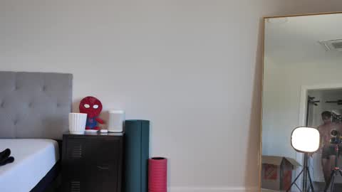 Peter Parker online show from September 28, 2025, 7:52 pm