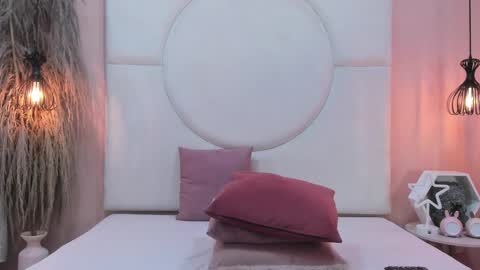 Snapshot of petiite_aliice chatting on March 1, 2025, 8:31 pm Alice online show from March 1, 2025, 8:31 pm