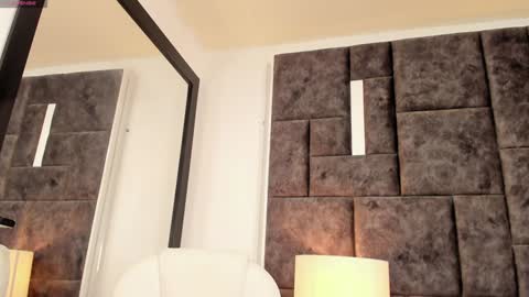 Snapshot of petit_rosseowo chatting on December 13, 2024, 2:32 am Im Rosse but u can call me Rossie or Rosita . online show from December 13, 2024, 2:32 am