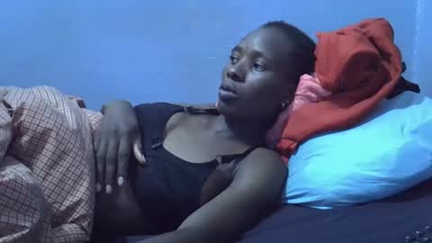 Snapshot of petite_bella21 chatting on April 11, 2026, 10:19 am petite_bella21 online show from April 11, 2026, 10:19 am