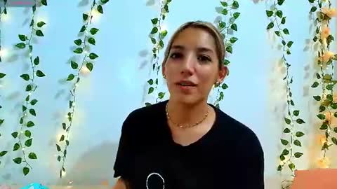 petite_blossom4 online show from July 16, 2026, 11:44 pm