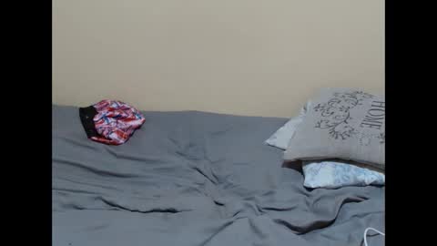petite_bunni online show from May 26, 2026, 4:47 pm