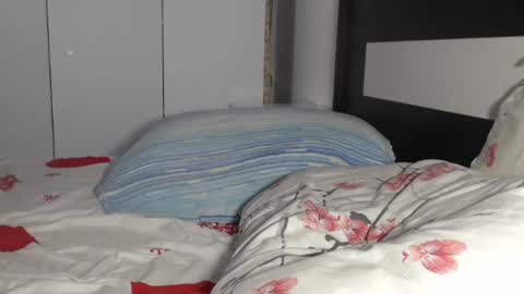 petite_danielle online show from June 25, 2026, 7:57 am
