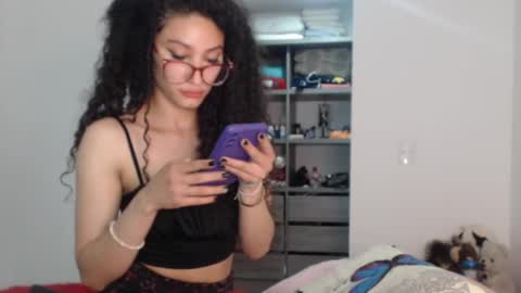 loli online show from September 28, 2025, 3:45 am