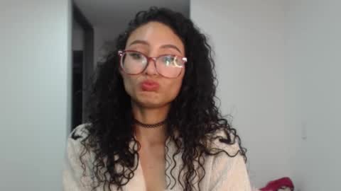 loli online show from October 19, 2025, 4:57 am