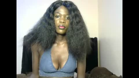 Snapshot of petite_lavi2 chatting on February 17, 2025, 6:04 pm petite_lavi2 online show from February 17, 2025, 6:04 pm