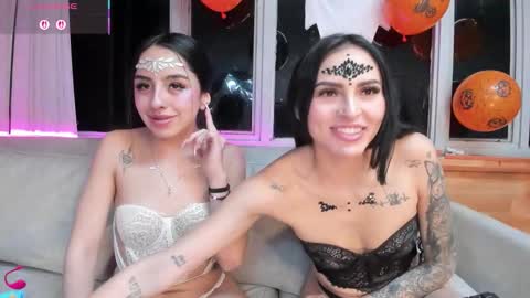 Snapshot of petite_linda chatting on October 29, 2025, 1:08 am Linda online show from October 29, 2025, 1:08 am