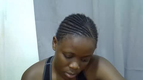 Snapshot of petite_melan chatting on September 14, 2025, 5:45 pm petite_melan online show from September 14, 2025, 5:45 pm