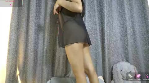 petite paola online show from December 14, 2025, 10:14 pm