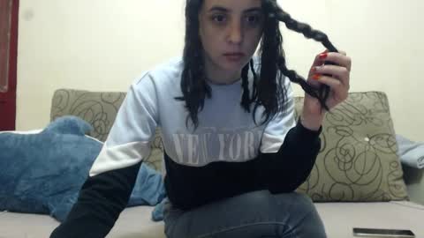 cosmina online show from November 10, 2025, 11:42 am