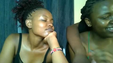 Snapshot of petite_temptation chatting on December 14, 2025, 4:56 pm Bad gurl Riri online show from December 14, 2025, 4:56 pm