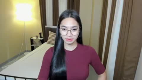 Snapshot of petiteasianmarian chatting on February 16, 2026, 6:42 am bigcock Marian online show from February 16, 2026, 6:42 am