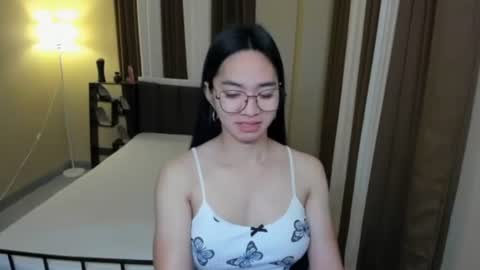 Snapshot of petiteasianmarian chatting on February 26, 2026, 6:12 am bigcock Marian online show from February 26, 2026, 6:12 am