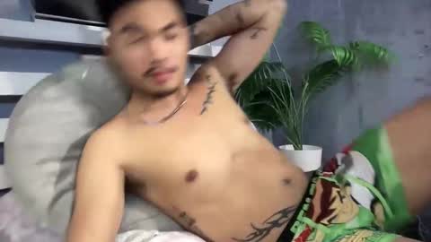 Snapshot of petiteasianx chatting on December 17, 2025, 4:13 pm Vrin online show from December 17, 2025, 4:13 pm