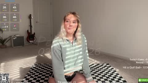 Snapshot of petitebrat chatting on February 5, 2026, 4:22 pm PiperAvery online show from February 5, 2026, 4:22 pm