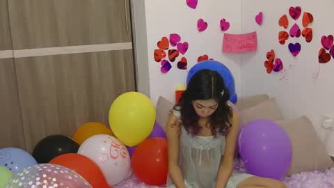 Snapshot of petitecindyluna chatting on February 26, 2025, 11:59 pm C online show from February 26, 2025, 11:59 pm