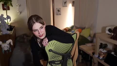 caracal online show from February 25, 2025, 2:47 am