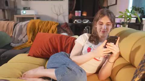 Snapshot of petitecut chatting on February 25, 2026, 11:36 pm caracal online show from February 25, 2026, 11:36 pm