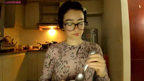 Snapshot of petitee_lunna chatting on February 14, 2026, 11:45 pm Lunna online show from February 14, 2026, 11:45 pm