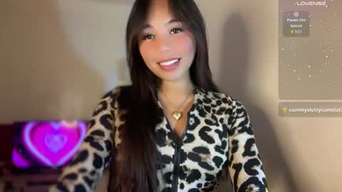 Snapshot of petitegirlx69 chatting on January 9, 2026, 5:59 pm miss lisa online show from January 9, 2026, 5:59 pm