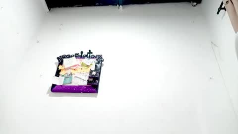 danna online show from December 17, 2025, 2:50 am