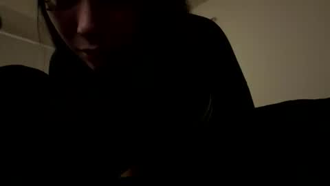 Snapshot of petitelatinamama chatting on December 15, 2025, 10:19 am petitelatinamama online show from December 15, 2025, 10:19 am