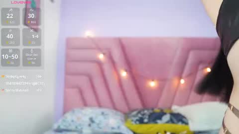 Snapshot of petitelittlemissy chatting on July 1, 2026, 2:46 am petitelittlemissy online show from July 1, 2026, 2:46 am