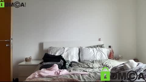 Snapshot of petiteminxlara chatting on February 6, 2026, 1:58 pm lara online show from February 6, 2026, 1:58 pm