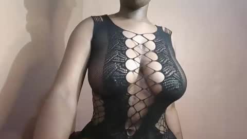 Snapshot of petitemomma76379 chatting on May 16, 2026, 7:49 am sexy chocolate online show from May 16, 2026, 7:49 am