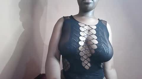 Snapshot of petitemomma76379 chatting on May 16, 2026, 12:37 pm sexy chocolate online show from May 16, 2026, 12:37 pm