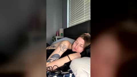 I am very new and dont know what im doing lol online show from May 27, 2026, 11:35 pm