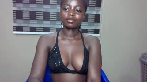 Snapshot of petitexxebony chatting on May 16, 2026, 8:07 pm petitexxebony online show from May 16, 2026, 8:07 pm