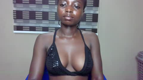 Snapshot of petitexxebony chatting on May 16, 2026, 8:29 pm petitexxebony online show from May 16, 2026, 8:29 pm