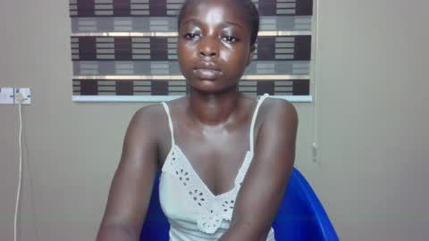 Snapshot of petitexxebony chatting on May 17, 2026, 2:46 pm petitexxebony online show from May 17, 2026, 2:46 pm