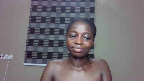 petitexxebony online show from July 13, 2026, 7:11 am