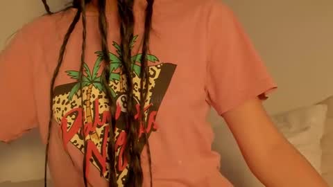 Snapshot of petitgirl_ chatting on March 1, 2025, 4:54 pm J A S S online show from March 1, 2025, 4:54 pm