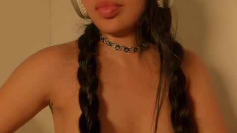 Snapshot of petitgirl_ chatting on March 8, 2025, 12:55 am J A S S online show from March 8, 2025, 12:55 am