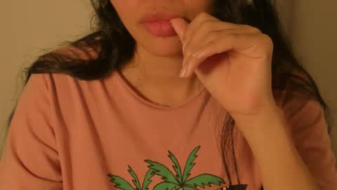 Snapshot of petitgirl_ chatting on March 12, 2025, 6:07 am J A S S online show from March 12, 2025, 6:07 am