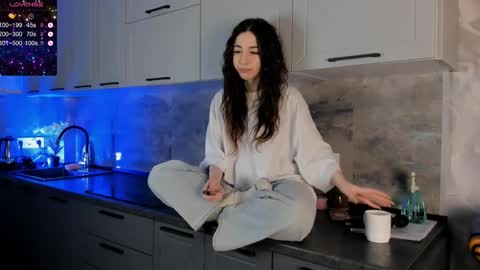 Emma online show from December 30, 2024, 5:13 pm