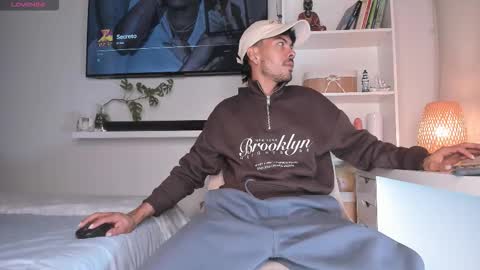 Pettercat online show from November 19, 2025, 3:39 am