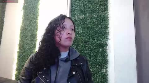 Moon  online show from November 27, 2025, 11:23 am