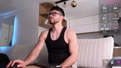 phantom_bigger1 online show from November 23, 2025, 4:18 pm