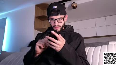 phantom_bigger1 online show from February 1, 2026, 10:52 pm