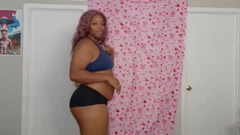 Snapshot of phatjuicypeach chatting on February 7, 2026, 6:11 pm Destiny Adams online show from February 7, 2026, 6:11 pm