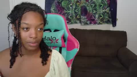 Snapshot of phatjuicypeach chatting on June 22, 2026, 5:32 pm Destiny Adams online show from June 22, 2026, 5:32 pm