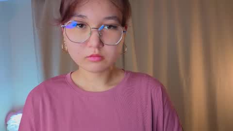 Jenny online show from November 19, 2025, 4:34 am