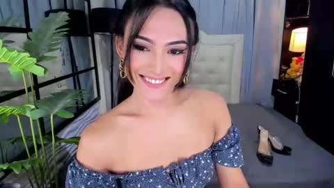 phenomenal_ivy online show from June 20, 2026, 12:52 pm